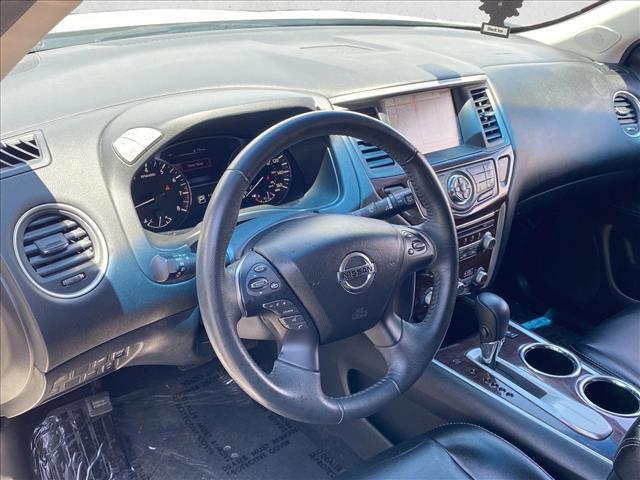 Used 2015 Nissan Pathfinder SL w/ SL Tech Package FWD image 12