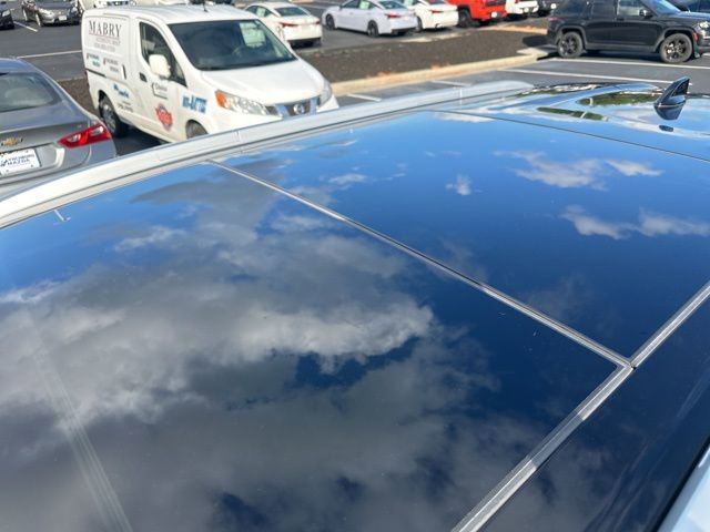 Used 2025 Nissan Rogue SL w/ SL Premium Package image 10