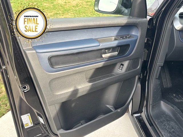 New 2025 Volkswagen ID. Buzz Pro S image 16