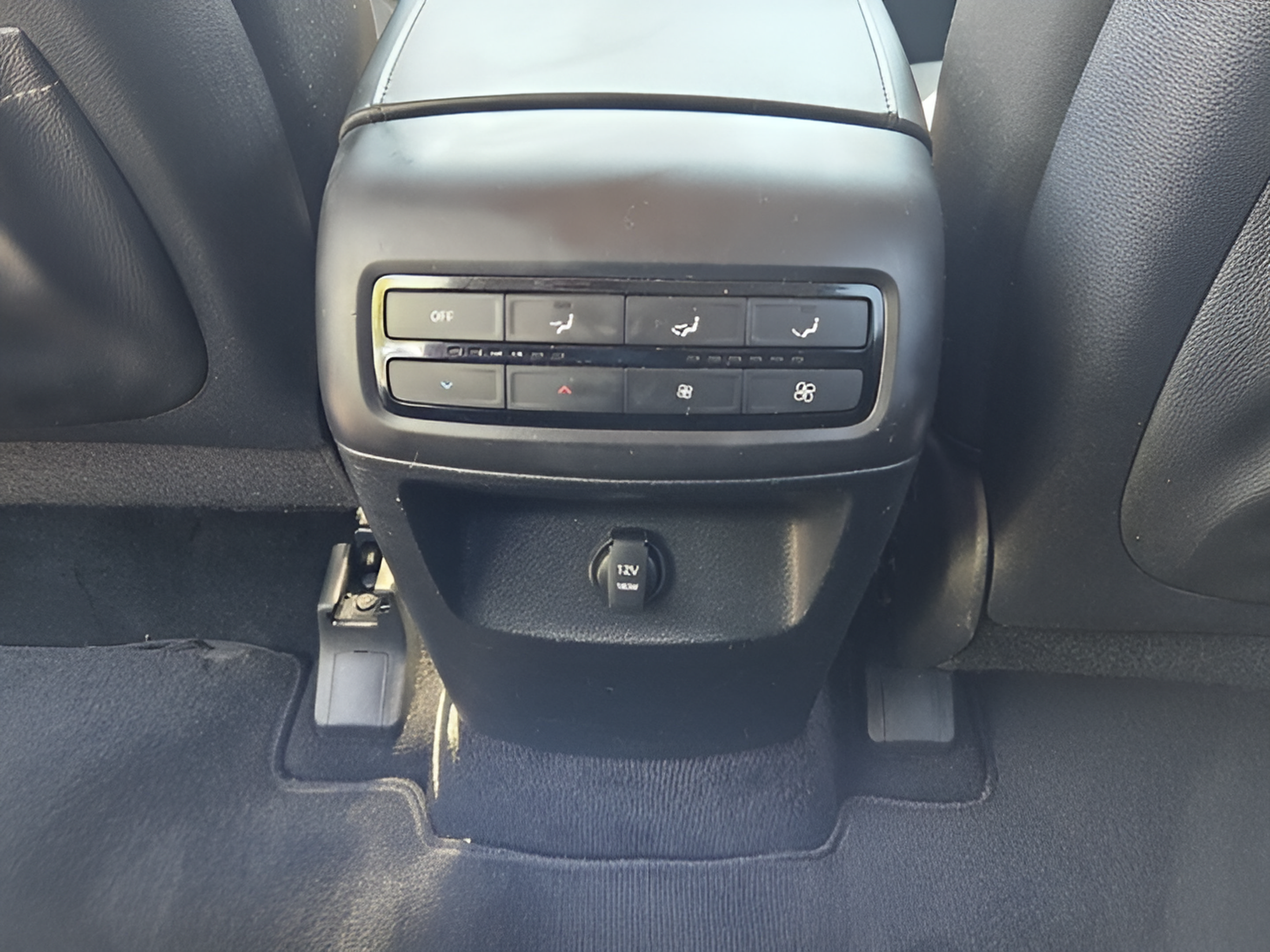 Used 2022 Hyundai Palisade SE w/ Cargo Package FWD image 11
