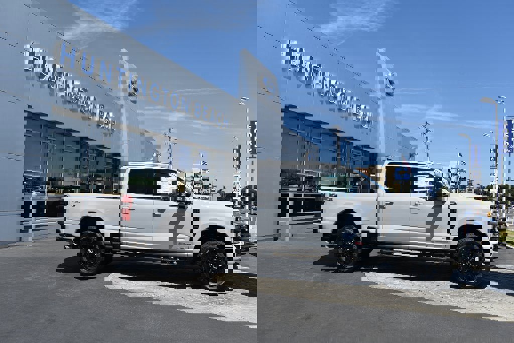 New 2025 Ford F350 Lariat w/ Lariat Ultimate Package image 3