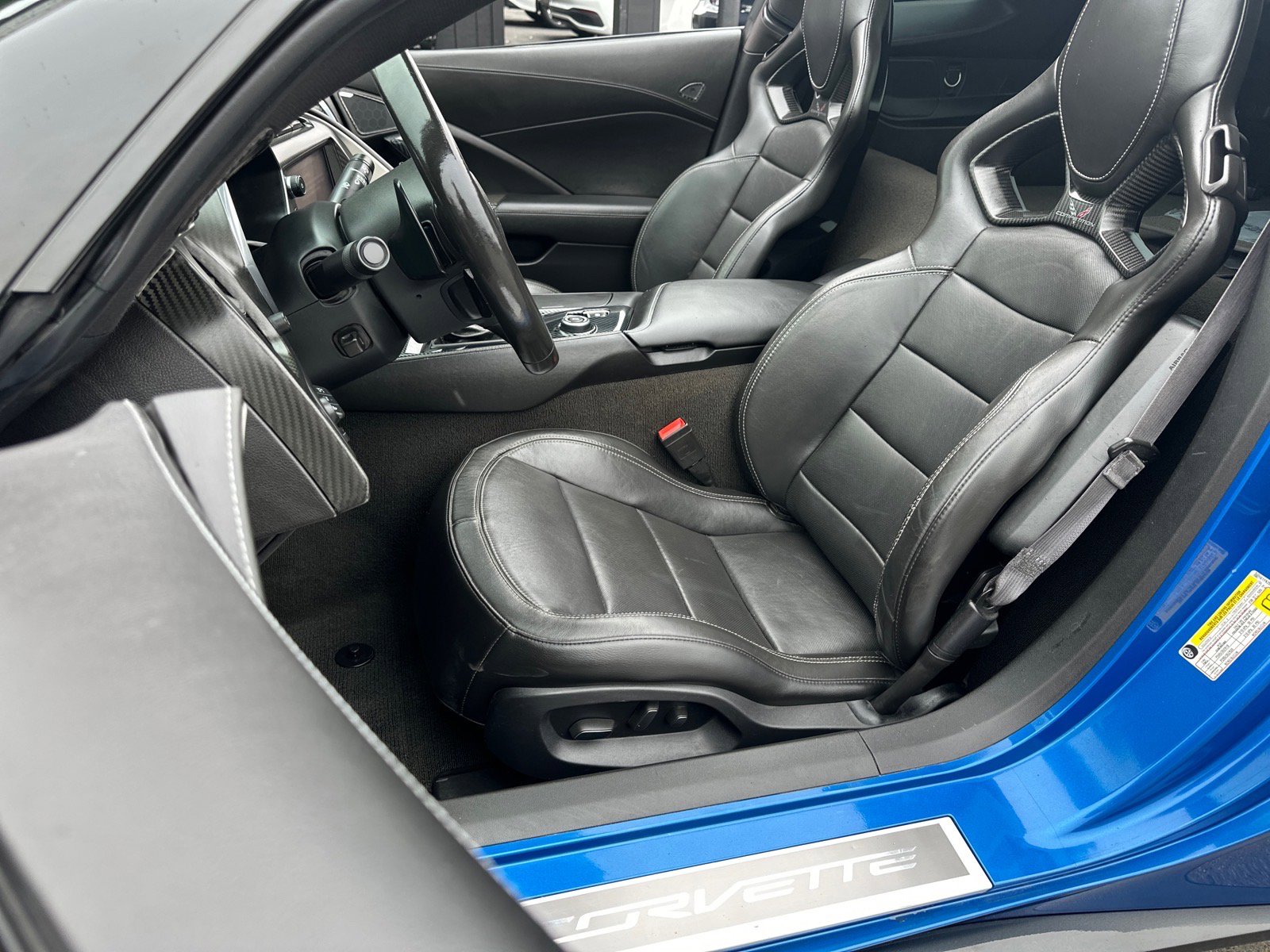 Used 2015 Chevrolet Corvette Stingray Coupe image 25