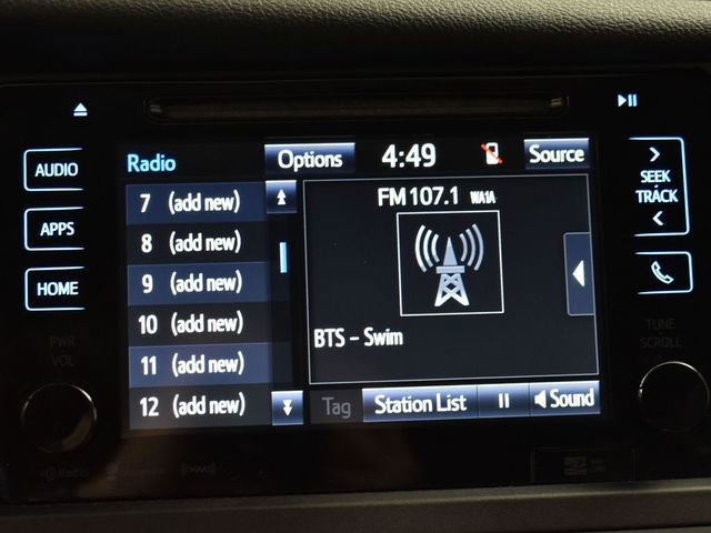 Used 2017 Toyota Sienna XLE w/ XLE Navigation Package image 19