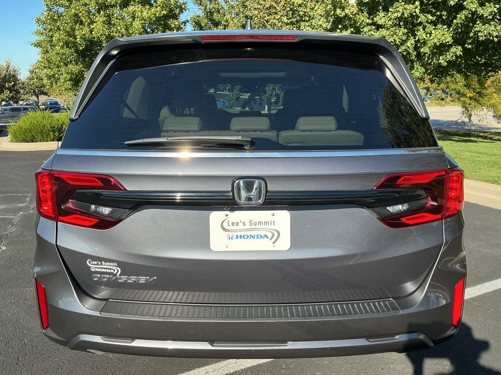 Used 2025 Honda Odyssey EX-L image 10