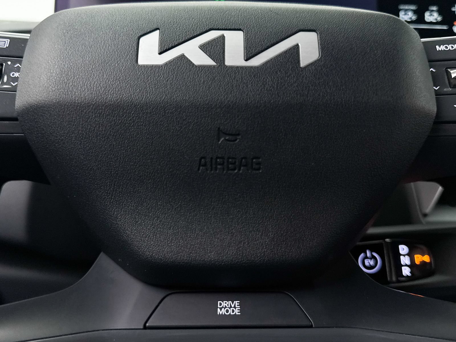 Certified 2024 Kia EV9 Light Long Range RWD image 9