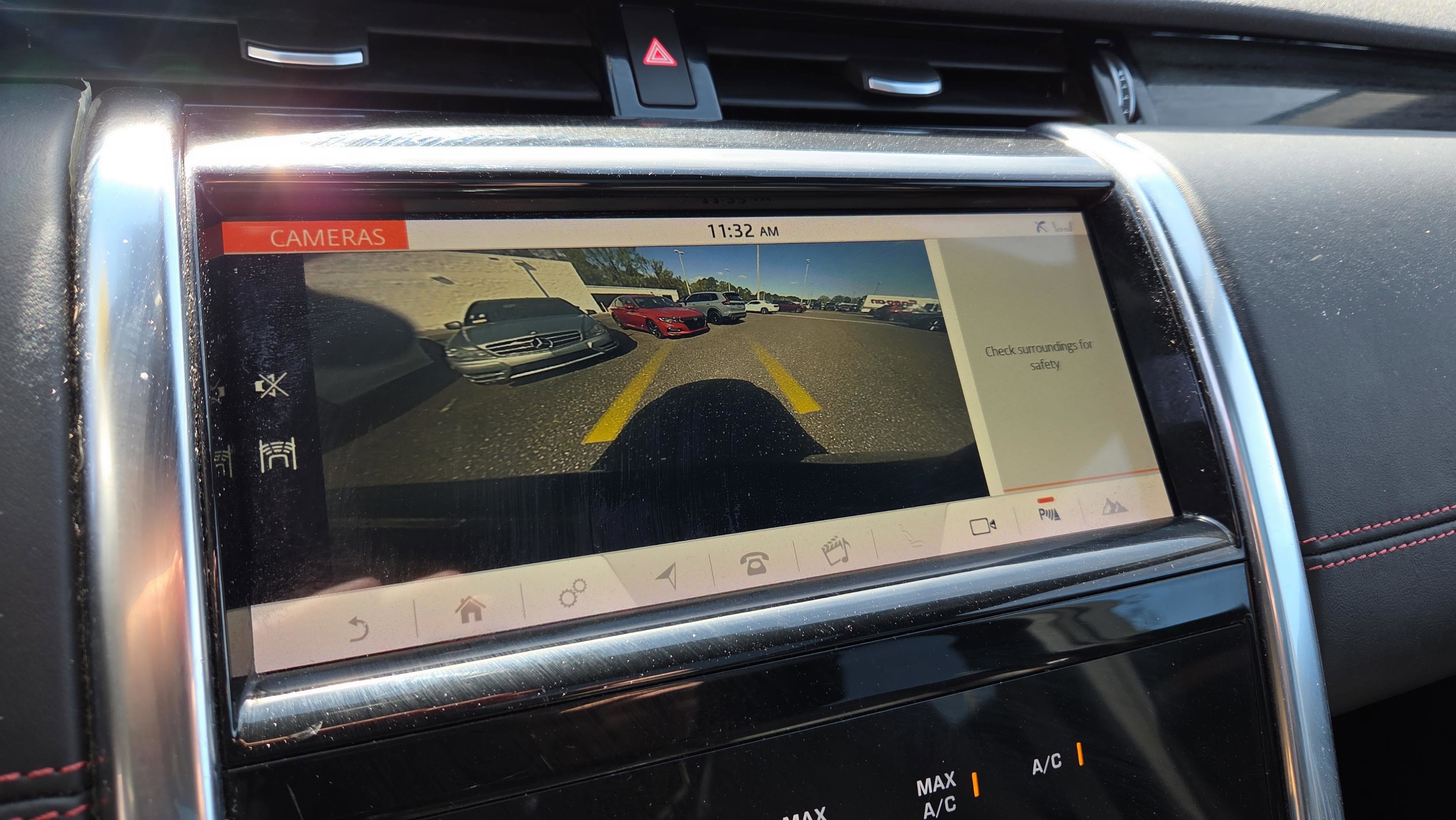 Used 2020 Land Rover Discovery Sport SE R-Dynamic image 30