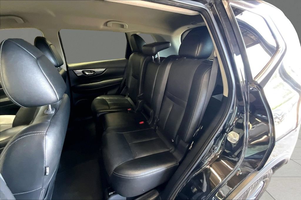 Used 2016 Nissan Rogue SL FWD image 20