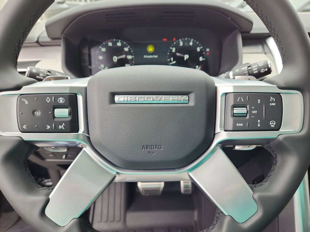 New 2026 Land Rover Discovery Limited Edition AWD/4WD image 18