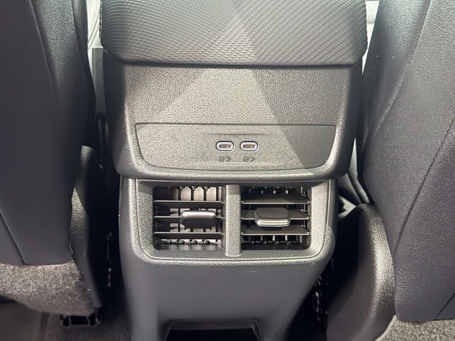 Used 2026 Chevrolet Equinox LT w/ Convenience Package II AWD/4WD image 23