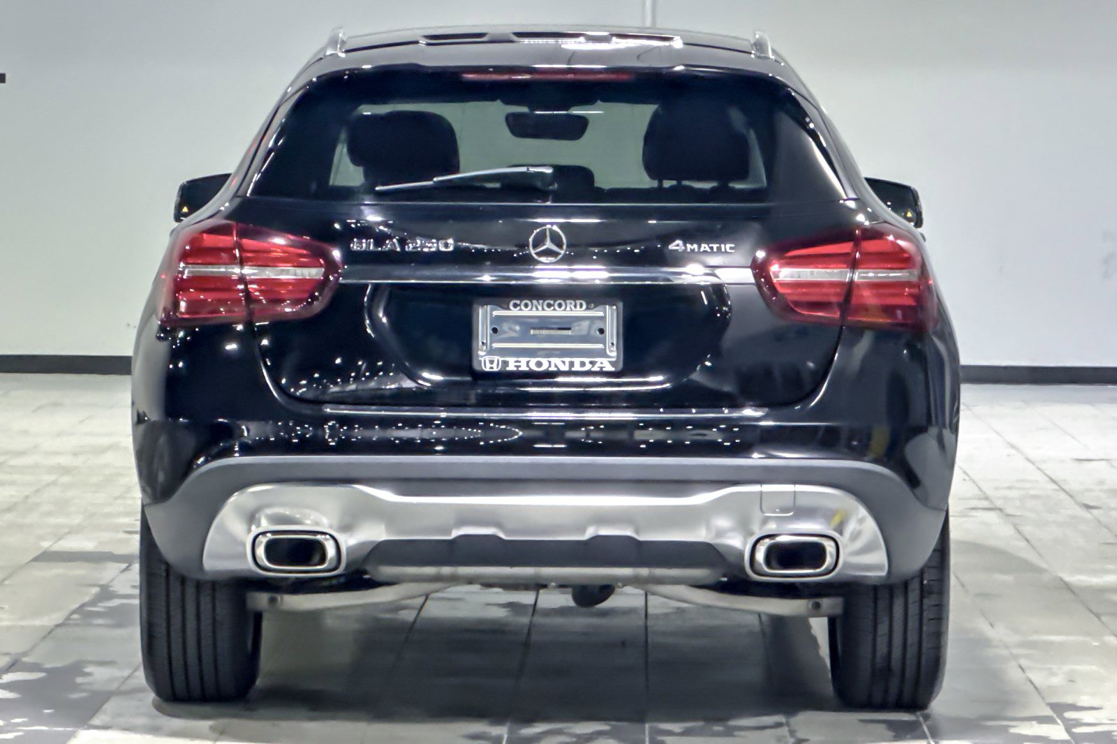 Used 2018 Mercedes-Benz GLA 250 4MATIC image 9