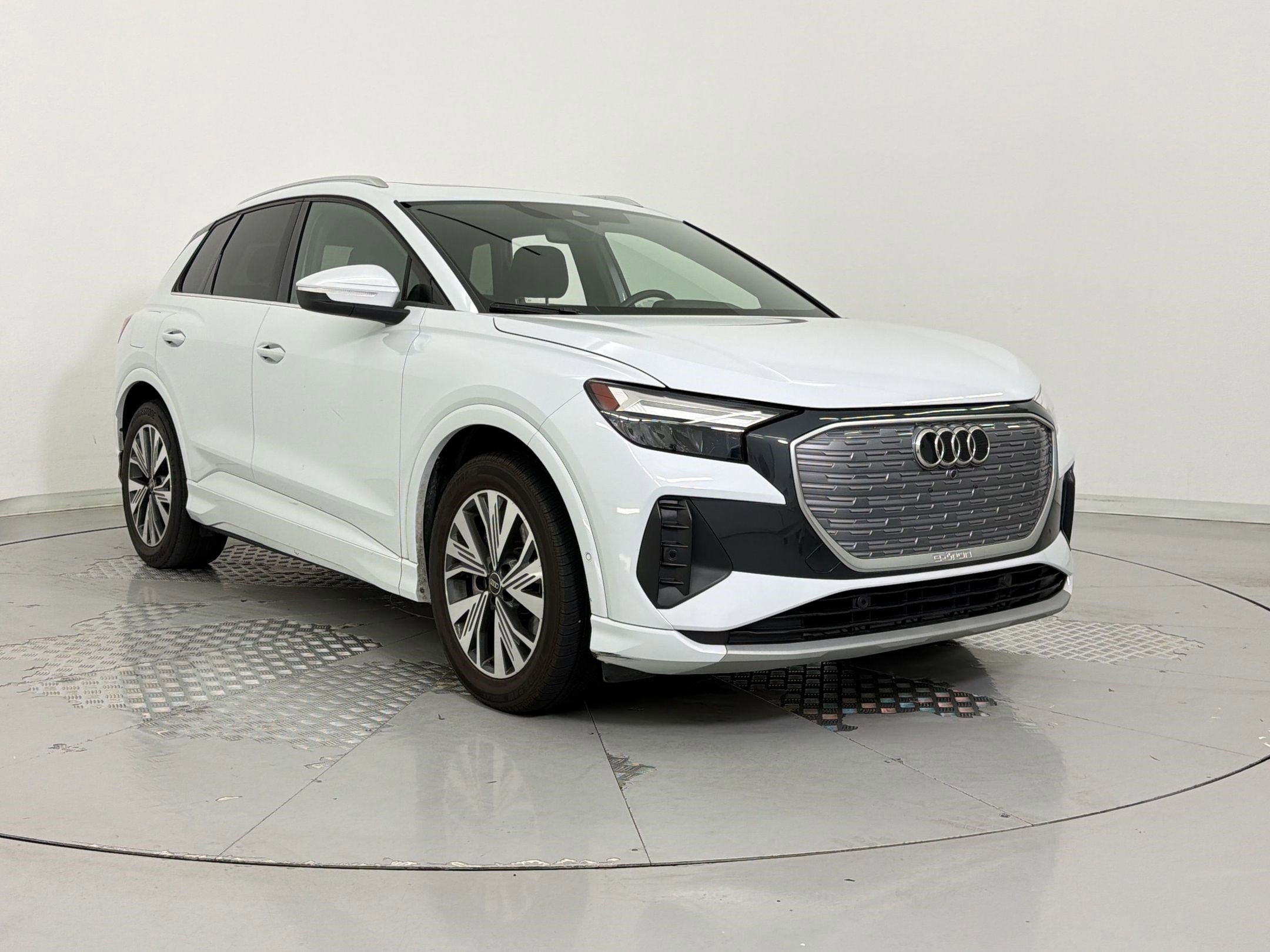 Used 2023 Audi Q4 e-tron Premium Plus w/ Premium Plus RWD image 6