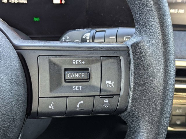 Used 2025 Nissan Kicks SV image 23