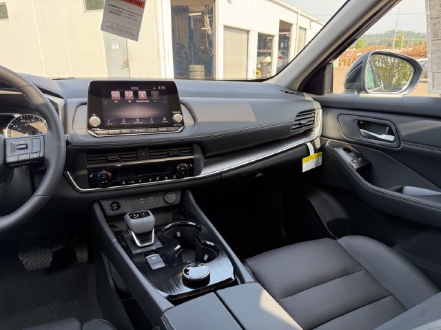 New 2026 Nissan Rogue Dark Armor AWD/4WD image 21