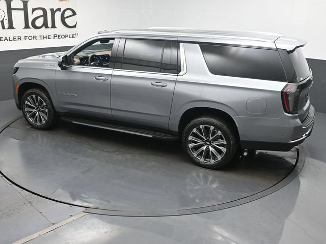 New 2026 Chevrolet Suburban High Country w/ Sun And Tow Package AWD/4WD image 21