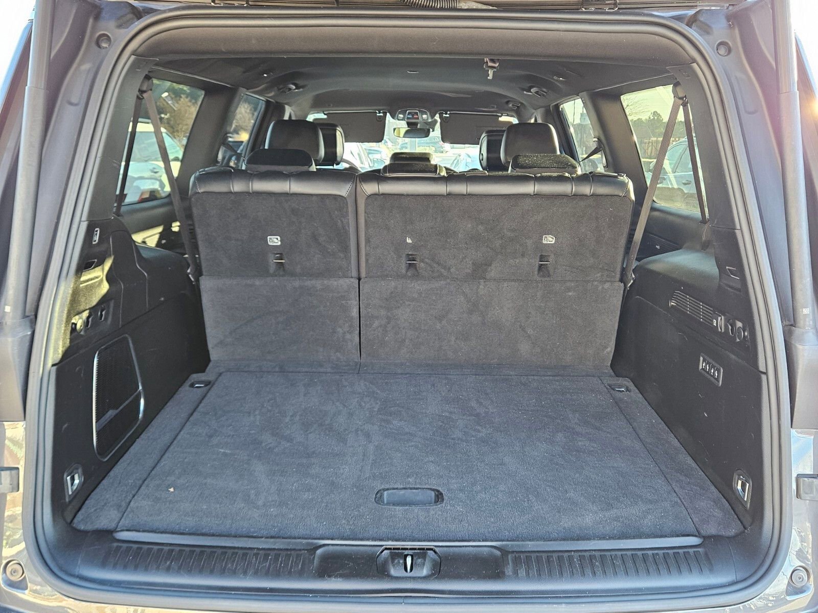 Used 2024 Jeep Wagoneer L Series II w/ Flexible Seating Group image 11