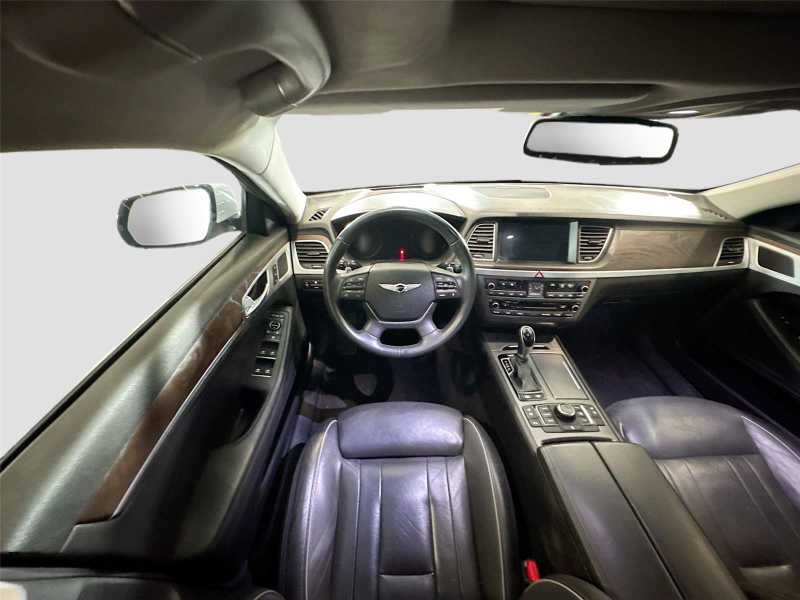 Used 2017 Genesis G80 3.8 w/ Option Group 03 image 3