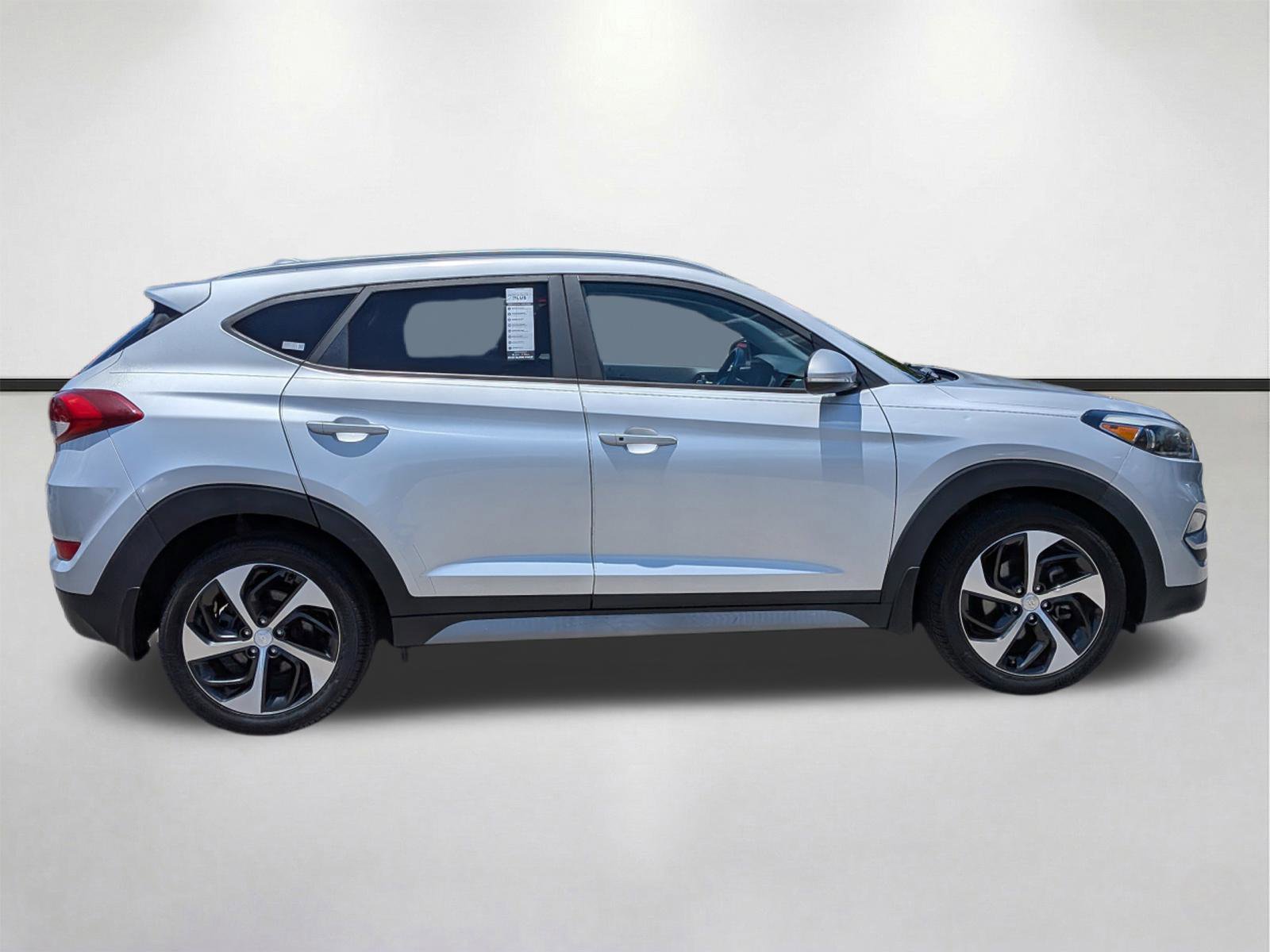 Used 2018 Hyundai Tucson Sport FWD image 3
