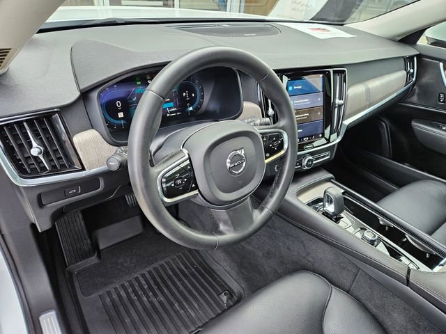 Certified 2023 Volvo S90 B6 Plus w/ Protection Package Premier image 23