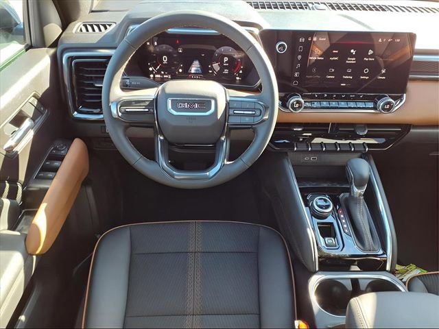 Used 2026 GMC Canyon AT4 w/ Off-Road Front Bumper Package image 14