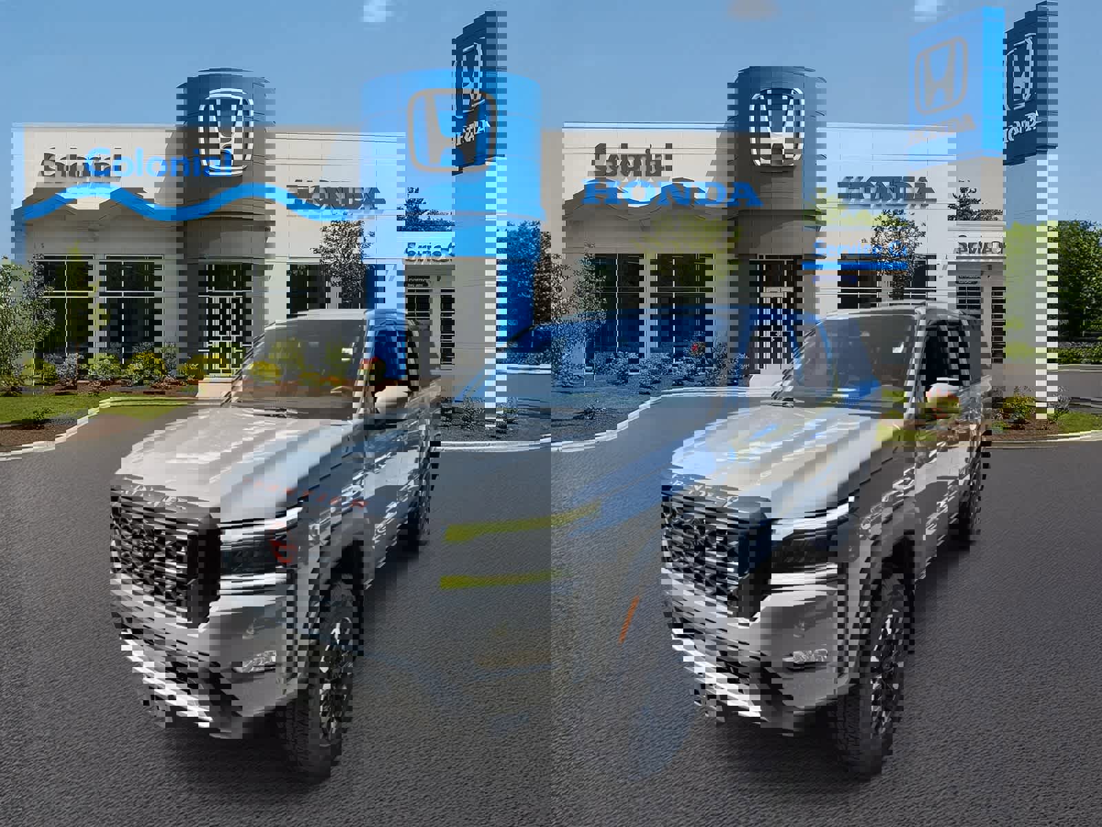 Used 2022 Nissan Frontier PRO-4X w/ Technology Package image 2