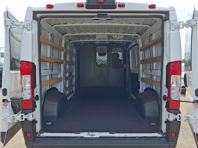 Used 2025 RAM ProMaster 2500 w/ U-Haul Equipment Group FWD image 31