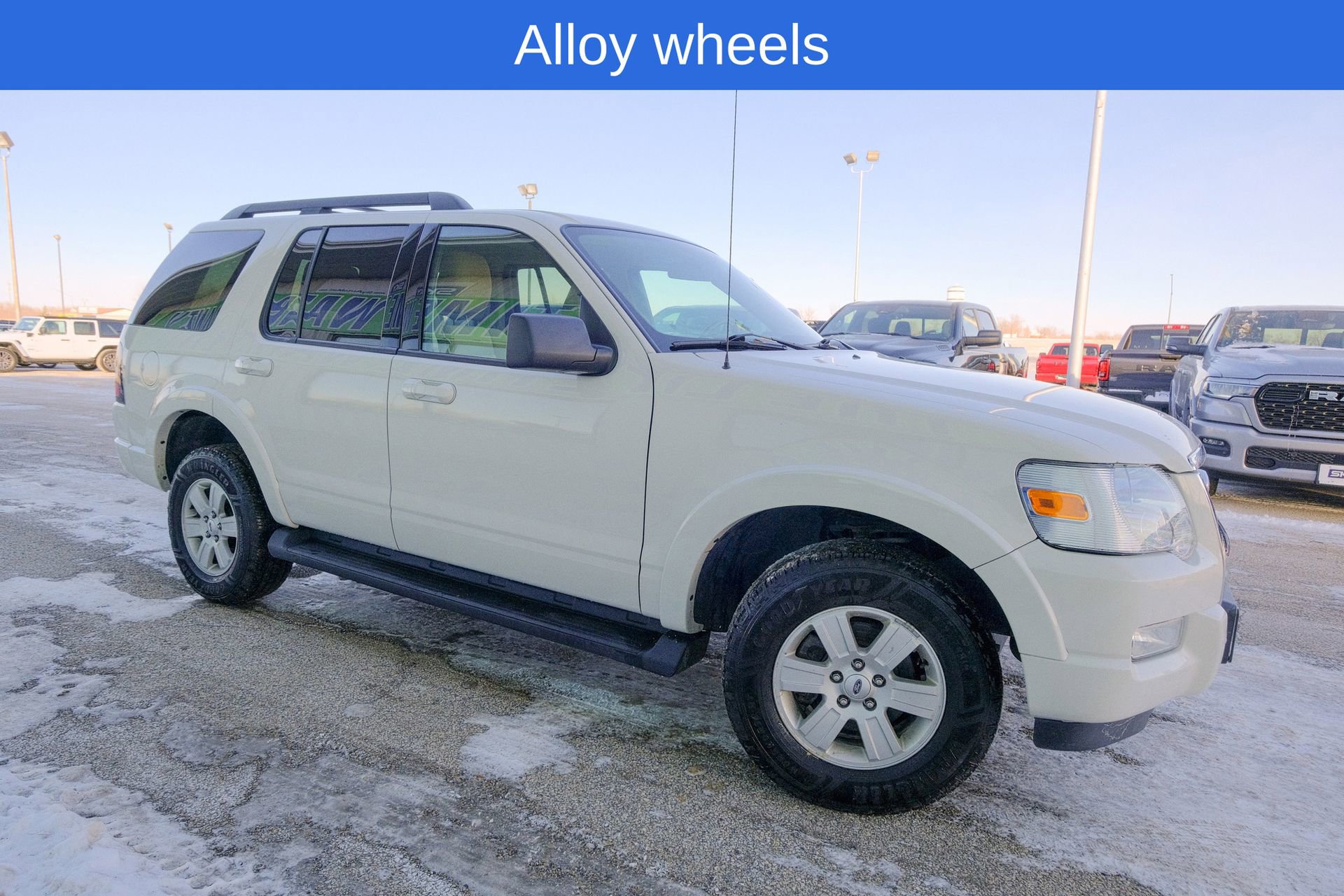 Used 2010 Ford Explorer XLT image 11