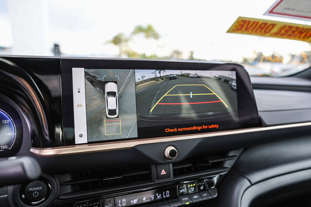 Certified 2026 Toyota Crown XLE w/ Advanced Technology Package AWD/4WD image 18