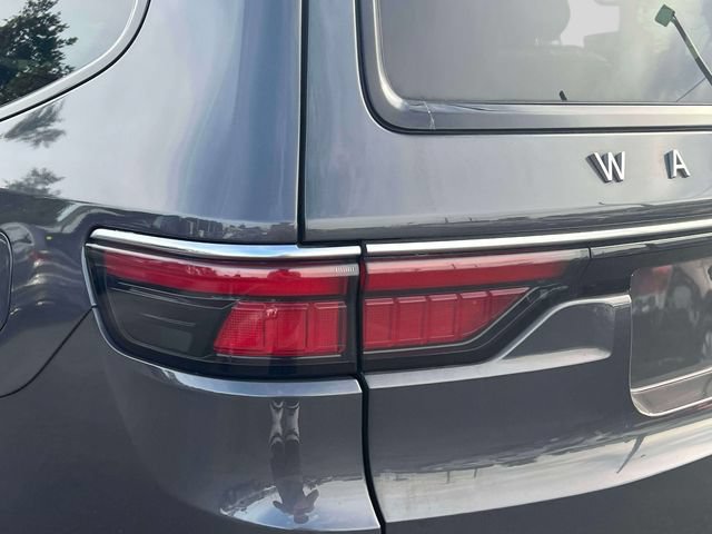 Used 2024 Jeep Wagoneer Series II AWD/4WD image 9