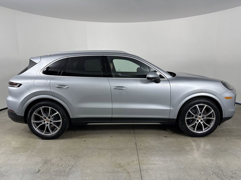 New 2026 Porsche Cayenne AWD/4WD image 8
