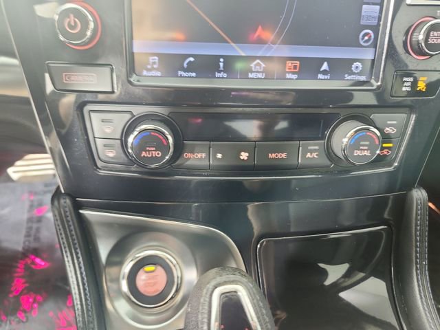 Used 2016 Nissan Maxima SR w/ Interior Lighting Package FWD image 10