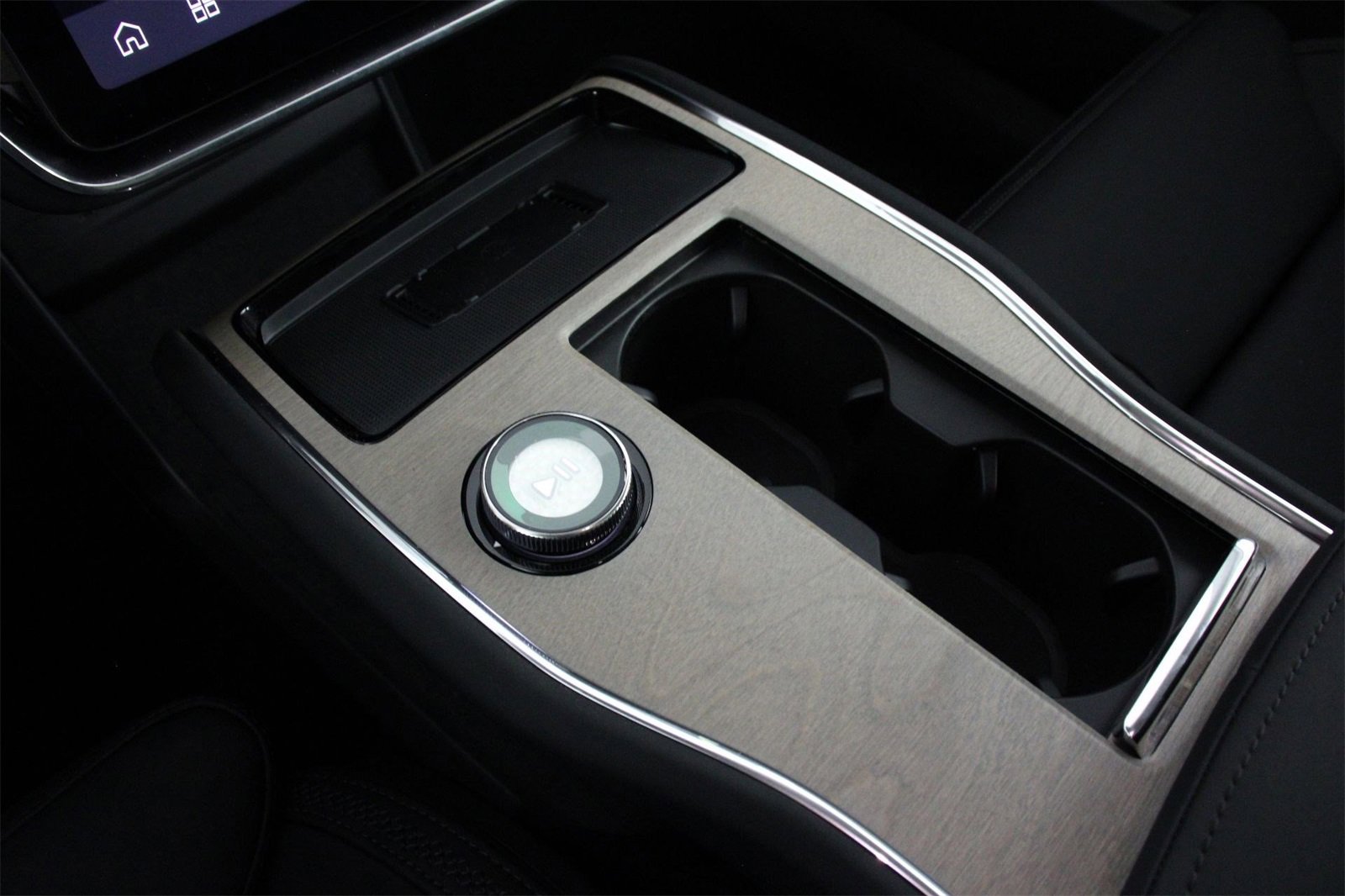 New 2025 Volvo EX90 Plus image 7