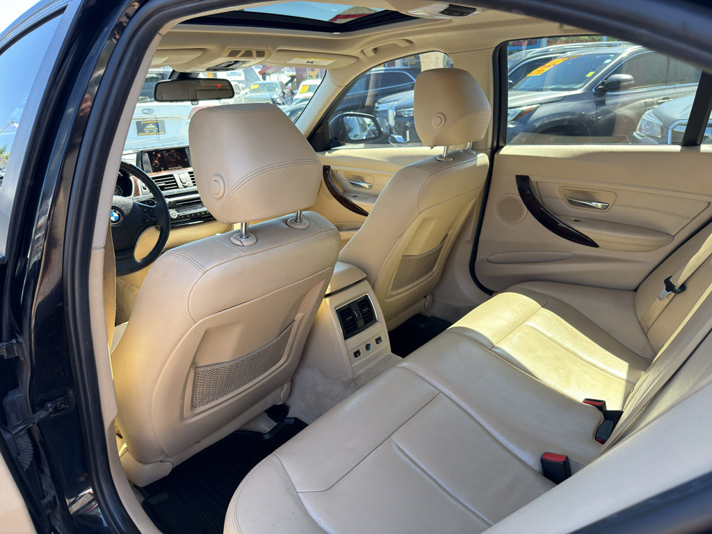 Used 2016 BMW 320i xDrive Sedan AWD/4WD image 13