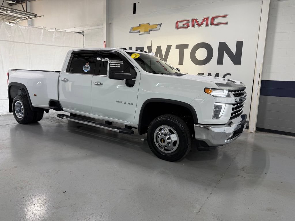 Used 2022 Chevrolet Silverado 3500 LTZ w/ LTZ Plus Package AWD/4WD image 2