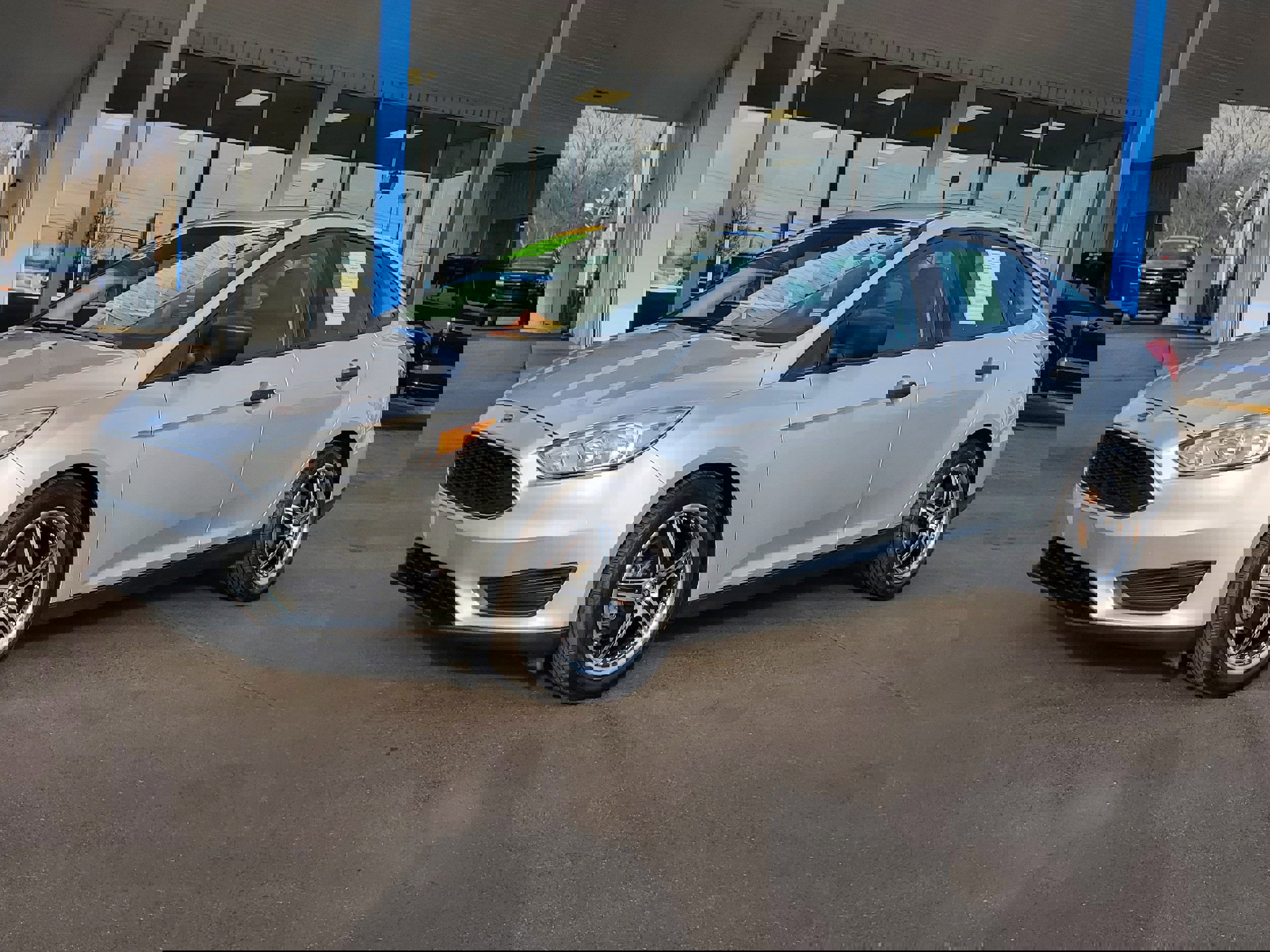 Used 2017 Ford Focus S image 2