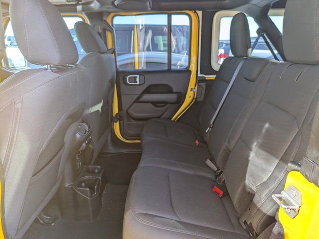 Used 2019 Jeep Wrangler Unlimited Sahara w/ Uconnect 4C Nav & Sound Group image 9