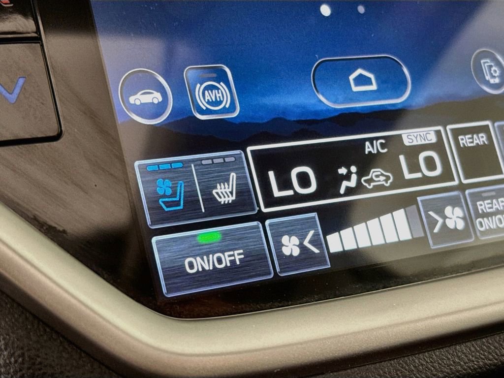 Used 2023 Subaru Ascent Touring AWD/4WD image 24