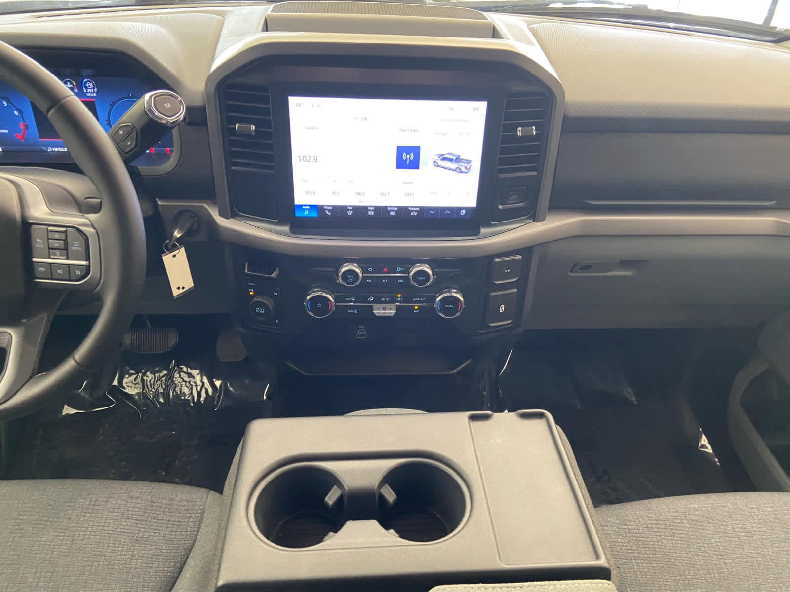 Used 2025 Ford F150 XLT w/ Equipment Group 301A Standard image 16