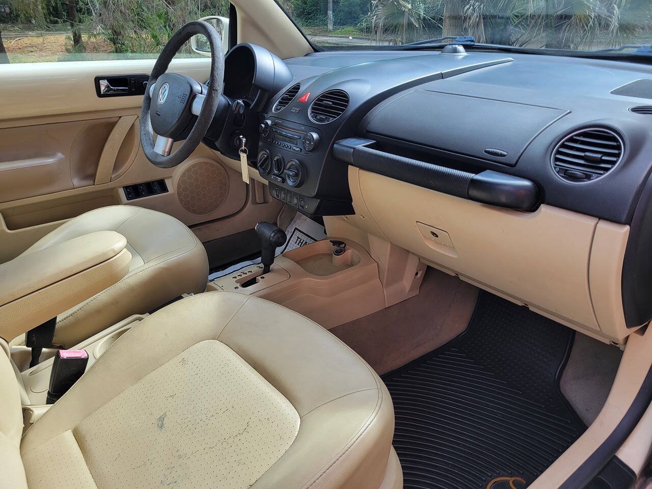 Used 2008 Volkswagen Beetle S FWD image 9