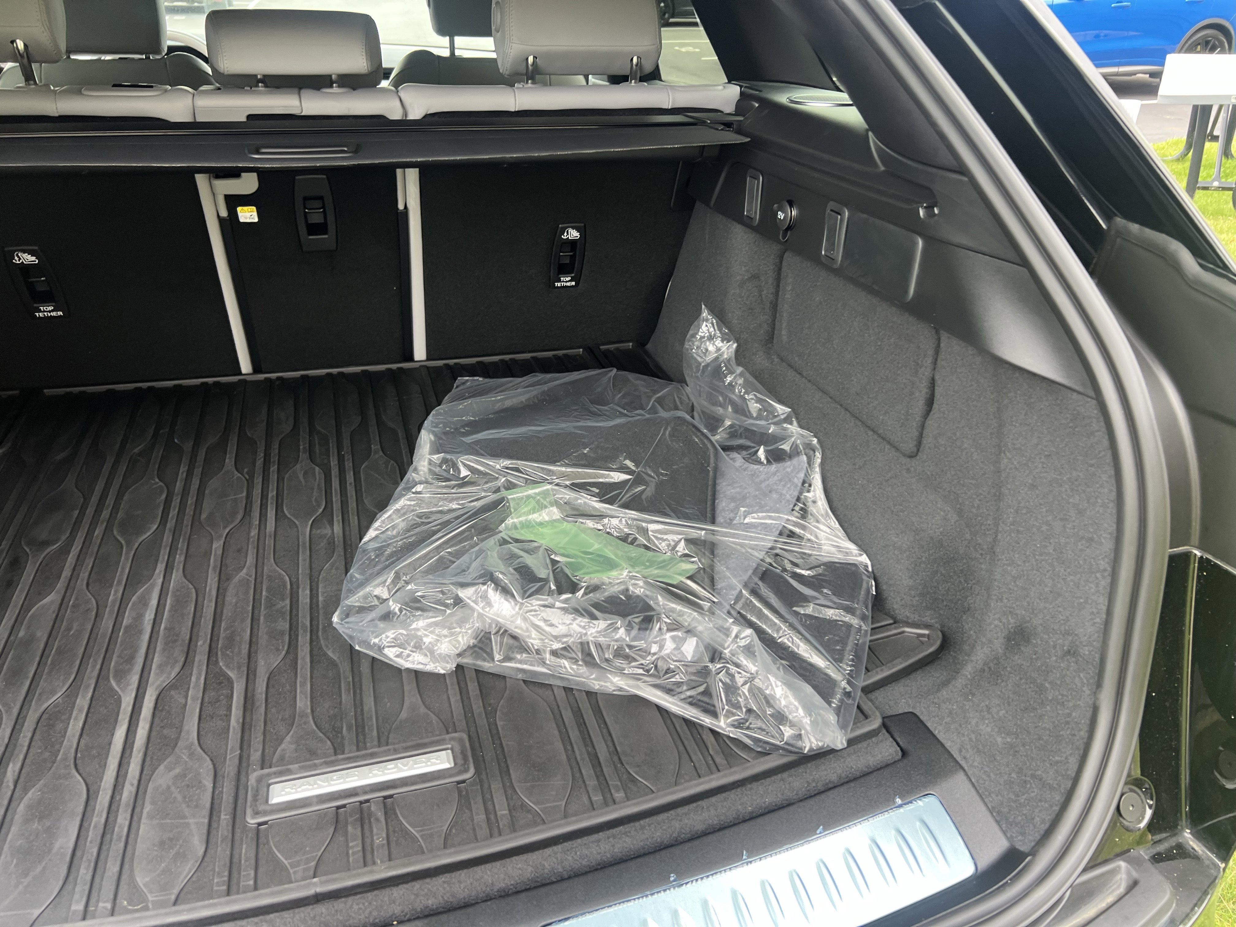 Certified 2026 Land Rover Range Rover Velar S AWD/4WD image 36