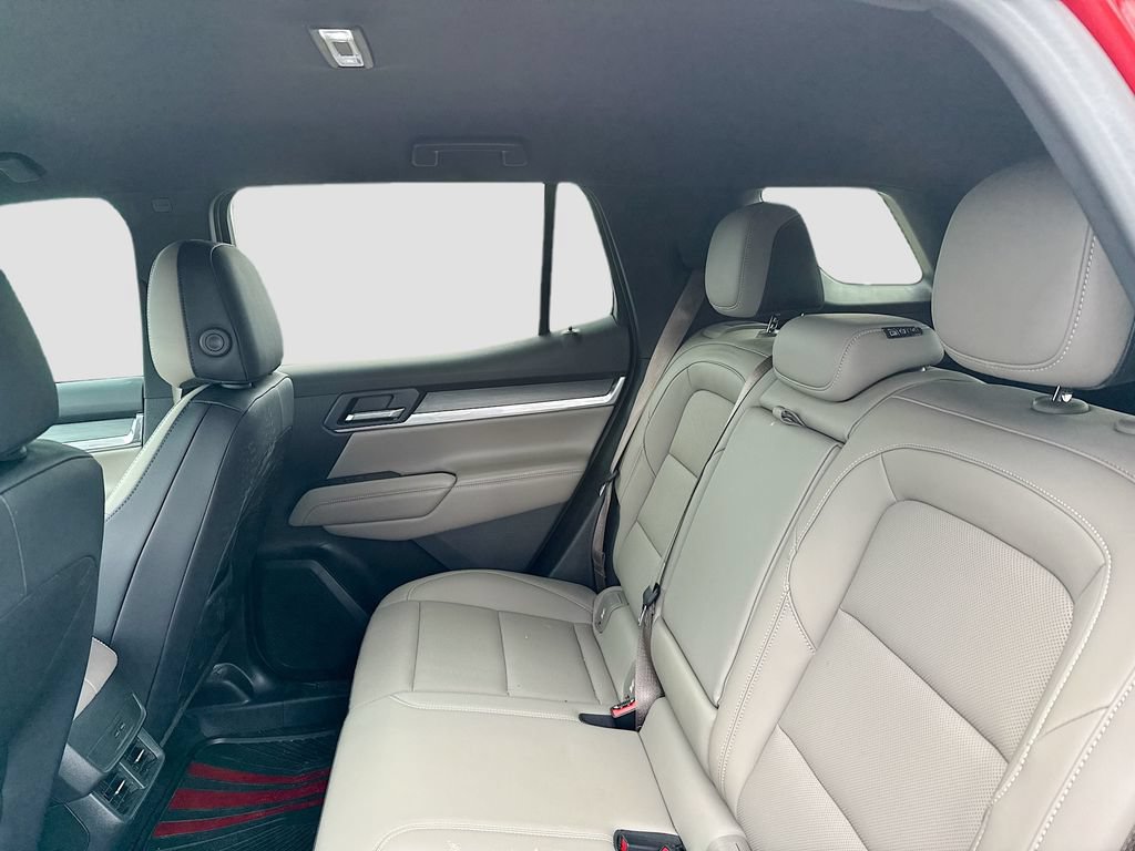 Used 2026 GMC Terrain Elevation w/ Elevation Premium Package FWD image 22