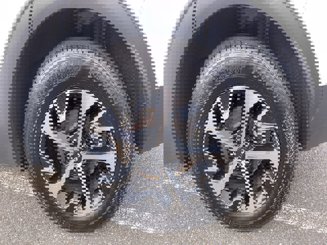 Used 2023 Kia Sportage EX image 10