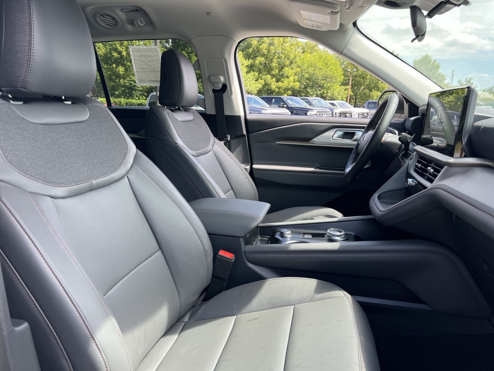 New 2026 Ford Explorer Active w/ Active Comfort Package AWD/4WD image 27