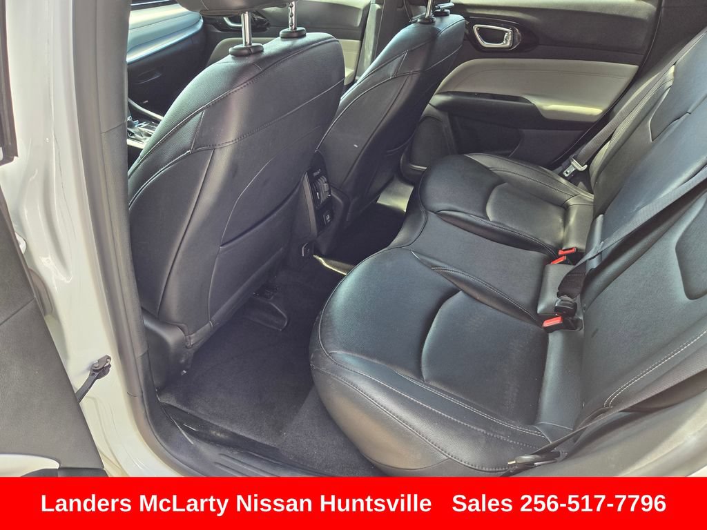 Used 2025 Jeep Compass Limited AWD/4WD image 14