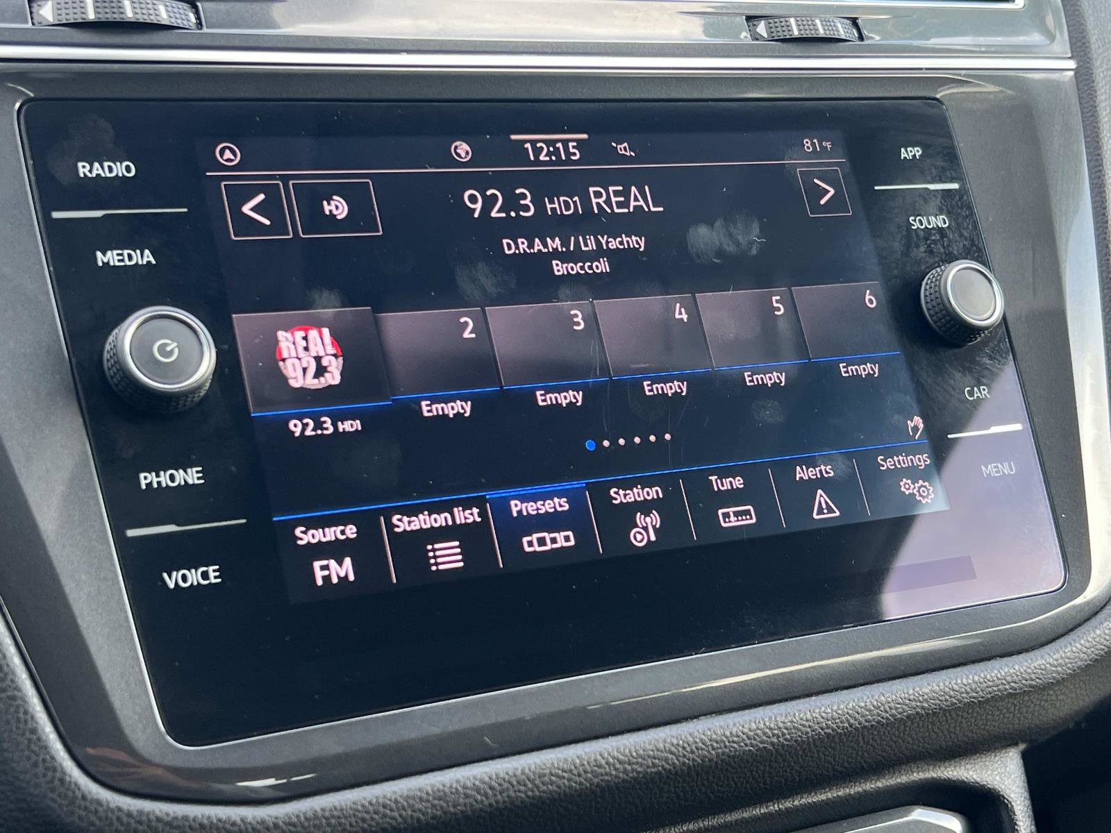 Certified 2023 Volkswagen Tiguan SE image 12