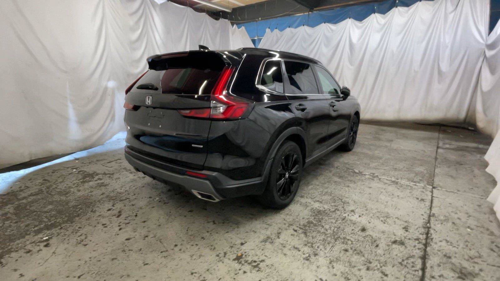 Used 2024 Honda CR-V Sport Touring image 6