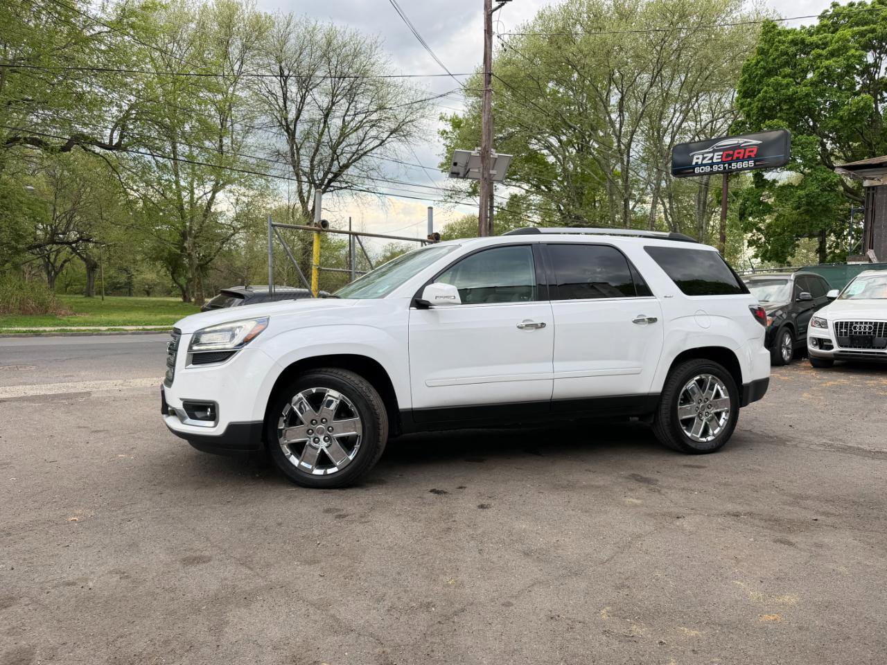 Used 2017 GMC Acadia Limited SLT image 5