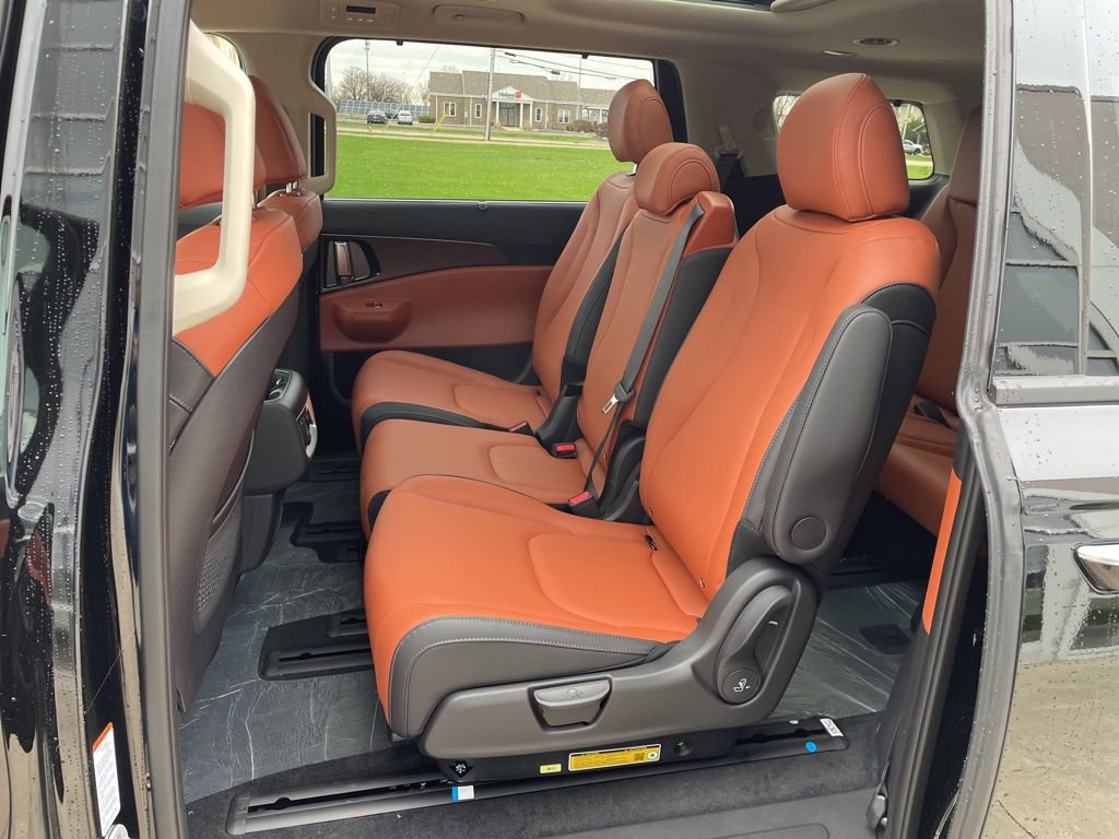 New 2026 Kia Carnival SX image 11