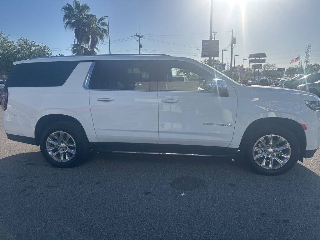 Used 2023 Chevrolet Suburban Premier image 2
