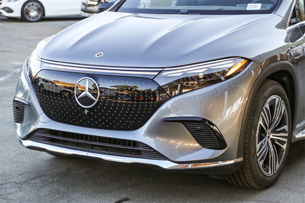 Used 2023 Mercedes-Benz EQS 450+ 4MATIC SUV image 7