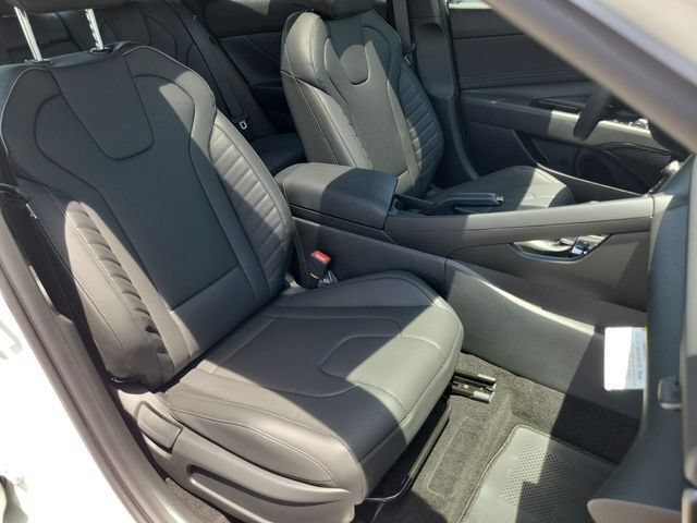 New 2026 Hyundai Elantra SEL Sport FWD image 22